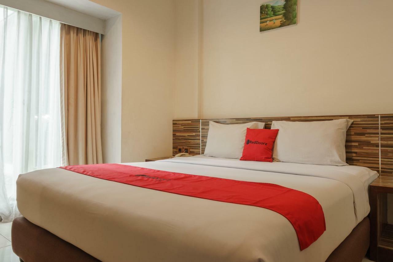 Reddoorz Plus @ Gunung Sahari 2 جاكرتا المظهر الخارجي الصورة