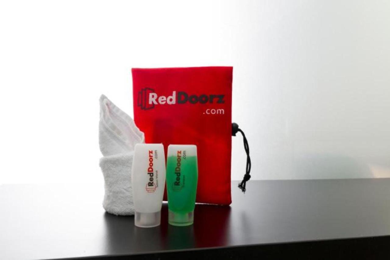 Reddoorz Plus @ Gunung Sahari 2 جاكرتا المظهر الخارجي الصورة